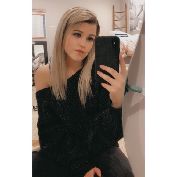 Meet your Posher, Zoe - Picture 1 of 1